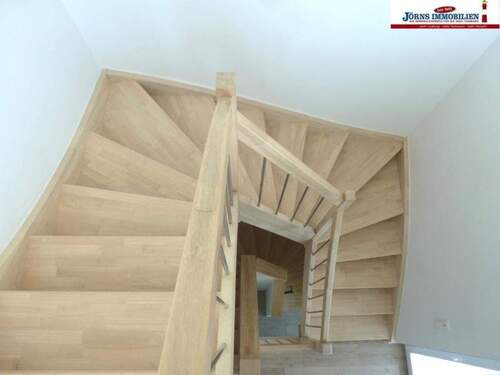 Echtholztreppe - Reihenendhaus mit 161,40 m&sup2; in Fehmarn OT Burg zur Miete