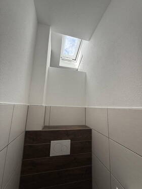 Elektrisches Dachfenster - 3 Zimmer Etagenwohnung in Bad Nauheim