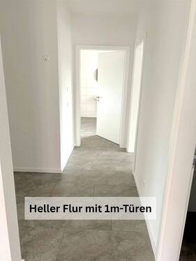 Heller Flur mit 1m-Türen - 