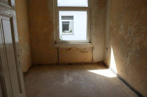 Zimmer - Mehrfamilienhaus, Wohnhaus in Halberstadt zum Kaufen