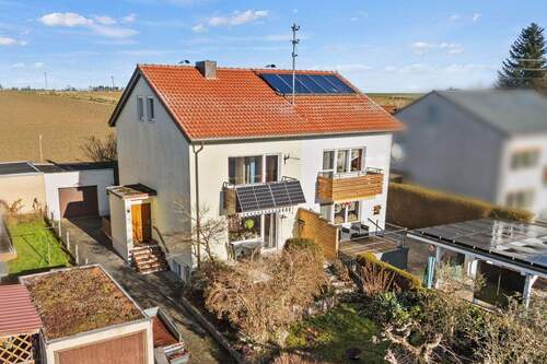 Hausansicht - 4 Zimmer Doppelhaushälfte zum Kaufen in Röhrmoos