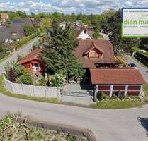 Massives Architekten Wohn-Blockhaus mit Ferienhaus in ländlicher Lage - Russow