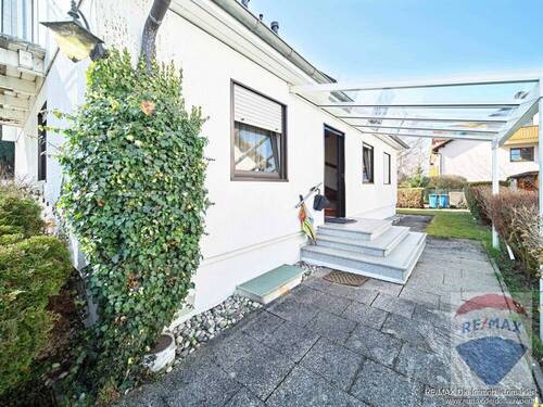 Eingang - 6 Zimmer Einfamilienhaus in Ingolstadt