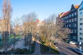 Blick zum Spielplatz - Etagenwohnung mit 40,00 m² in Berlin zum Kaufen