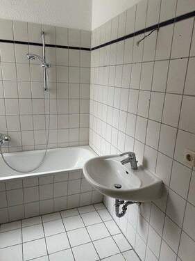 Bad.jpg - 4 Zimmer Etagenwohnung in Berlin