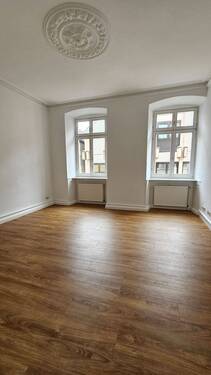 Teilansichten Wohnzimmer (2).jpg - 2 Zimmer Etagenwohnung zur Miete in Neustadt an der Weinstraße