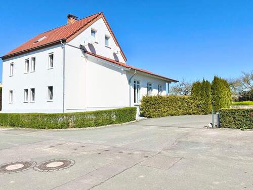 seitliche Hausansicht - 