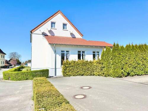 seitliche Hausansicht - 
