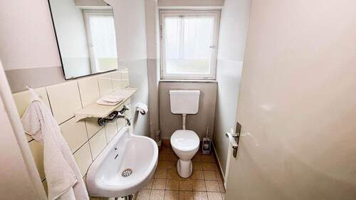 WC - 