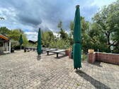 Biergarten im Herbst - 