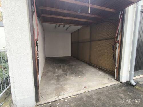 Garage - 