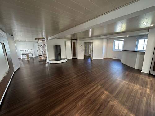Essen-Wohnen-Bar - 