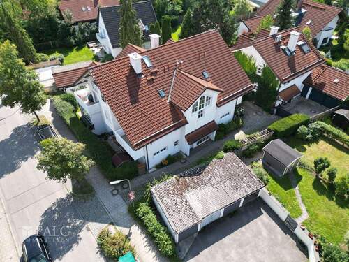 Ansicht Haus - 2 Zimmer Einfamilienhaus zum Kaufen in Neubiberg