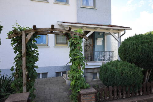 Eingang - 7 Zimmer Reihenendhaus zum Kaufen in Albstadt