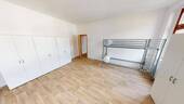 Schlafzimmer - 3 Zimmer Etagenwohnung zur Miete in Chemnitz