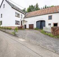 Ehemaliges Bauernhaus mit Einliegerwohnung in Immerath - Großes Grundstück und viel Potenzial!