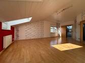 Wohnzimmer - 3 Zimmer Etagenwohnung zum Kaufen in Neckarsulm