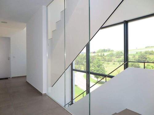 Treppenhaus - Etagenwohnung mit 100,20 m² in Blaustein zur Miete