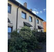 RESERVIERT: Familienfreundliches Reihenmittelhaus in beliebter Lage Nürnberg-Thon