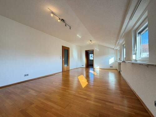 Wohnen (Ist-Zustand) - 4 Zimmer Etagenwohnung in Wannweil