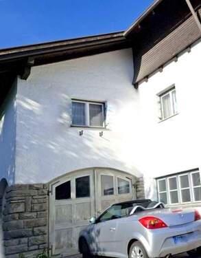 --Hausansicht-.jpg - Charmantes 2–3 Familienhaus mit großem Garten in Immenstadt – viel Potenzial!