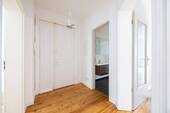 Flur Richtung Ausgang - 