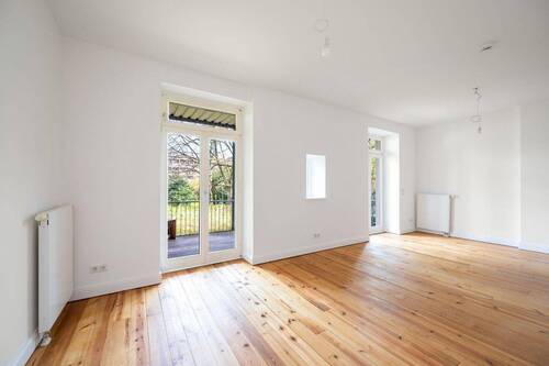 Wohnzimmer - Urbanes Wohnen mitten in Hamburg Altona 3 Zimmer Wohnung sofort bezugsfertig