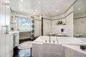 Badezimmer_im_OG - 