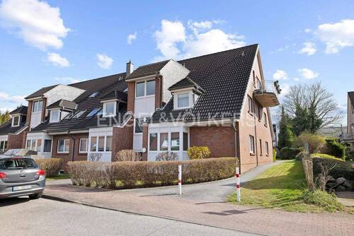 Straßenansicht - 3-Zimmer-Dachgeschosswohnung in Glashütte