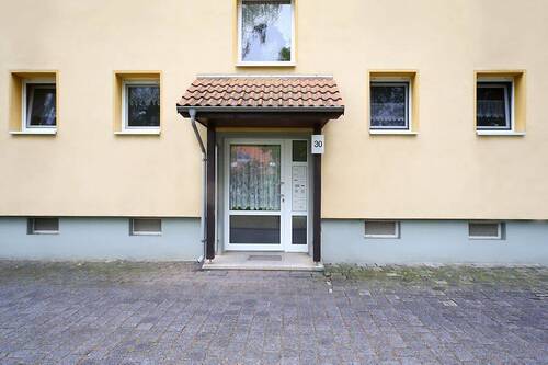 Herzlich Willkommen - 4 Zimmer Etagenwohnung zur Miete in Eisleben