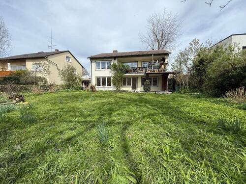 Blick über das Grundstück - Mehrfamilienhaus, Wohnhaus mit 200,00 m² in Stephanskirchen zum Kaufen