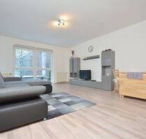 Schön möblierte Wohnung mit Balkon und TG-Stellplatz in Leonberg