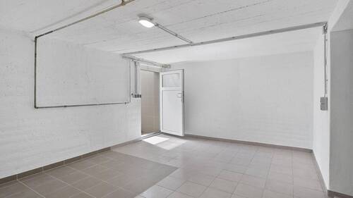 großer Keller-/Stauraum - 