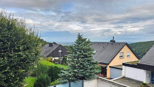 Aussicht von Terrasse (1).jpg - Mehrfamilienhaus, Wohnhaus mit 215,00 m² in Neustadt an der Weinstraße zum Kaufen