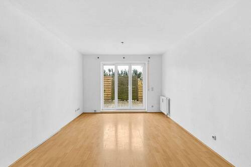 Wohn - Esszimmer - 2 Zimmer Etagenwohnung zum Kaufen in Neutraubling