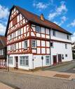 Gebäude Nikolausstraße 12.jpeg - Vermietetes Objekt im Zentrum Fritzlar mit 25.500 € Kaltmiete