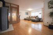 Wohnzimmer Bild 1 - 5 Zimmer Doppelhaushälfte zum Kaufen in Schwäbisch Gmünd