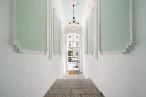 ENTRÉE - Herzliche Willkommen in diesem feudalen Eingangsbereich - 3 Zimmer Etagenwohnung in München