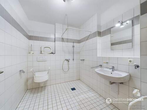 Badezimmer - Etagenwohnung mit 96,40 m&sup2; in Wiesenfelden zum Kaufen