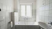 Badezimmer EG mit Badewanne - 