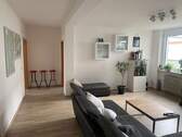 Wohnzimmer - 4 Zimmer Etagenwohnung in Kaiserslautern