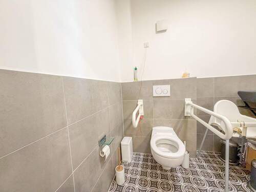 Gewerbefläche BehindertenWC - 