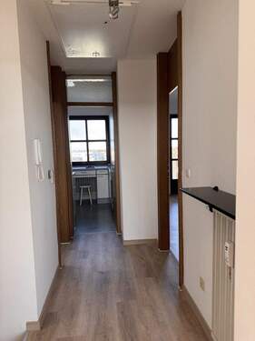 Flur oben - Etagenwohnung mit 78,00 m&sup2; in Kirchheim zur Miete