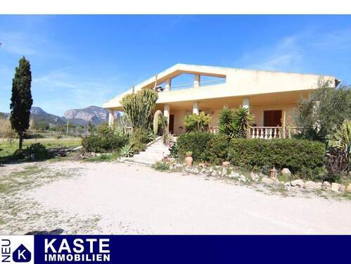 Titel - Rustikales Haus zu verkaufen in Poligono Poligono