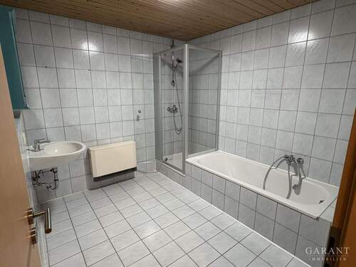 Badezimmer - Etagenwohnung mit 56,00 m² in Schwäbisch Gmünd zum Kaufen