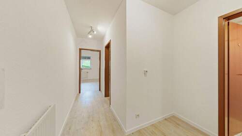 Flur - Etagenwohnung mit 68,00 m&sup2; in Delmenhorst zum Kaufen