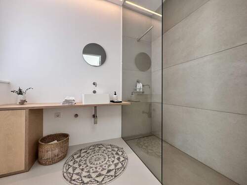 Erdgeschoss - Badezimmer mit ebenerdiger Dusche... - 