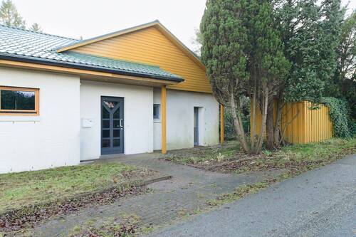 Eingangsbereich - Ihr neues Zuhause: Helles Einfamilienhaus mit Wohnkomfort und Gestaltungspotenzial