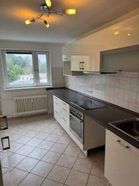 Küche mit Einbauküche - 4 Zimmer Etagenwohnung zum Kaufen in Müllheim