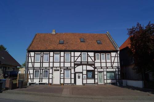Straßenansicht - Großfamilie oder Vermietung - hier ist vieles möglich!